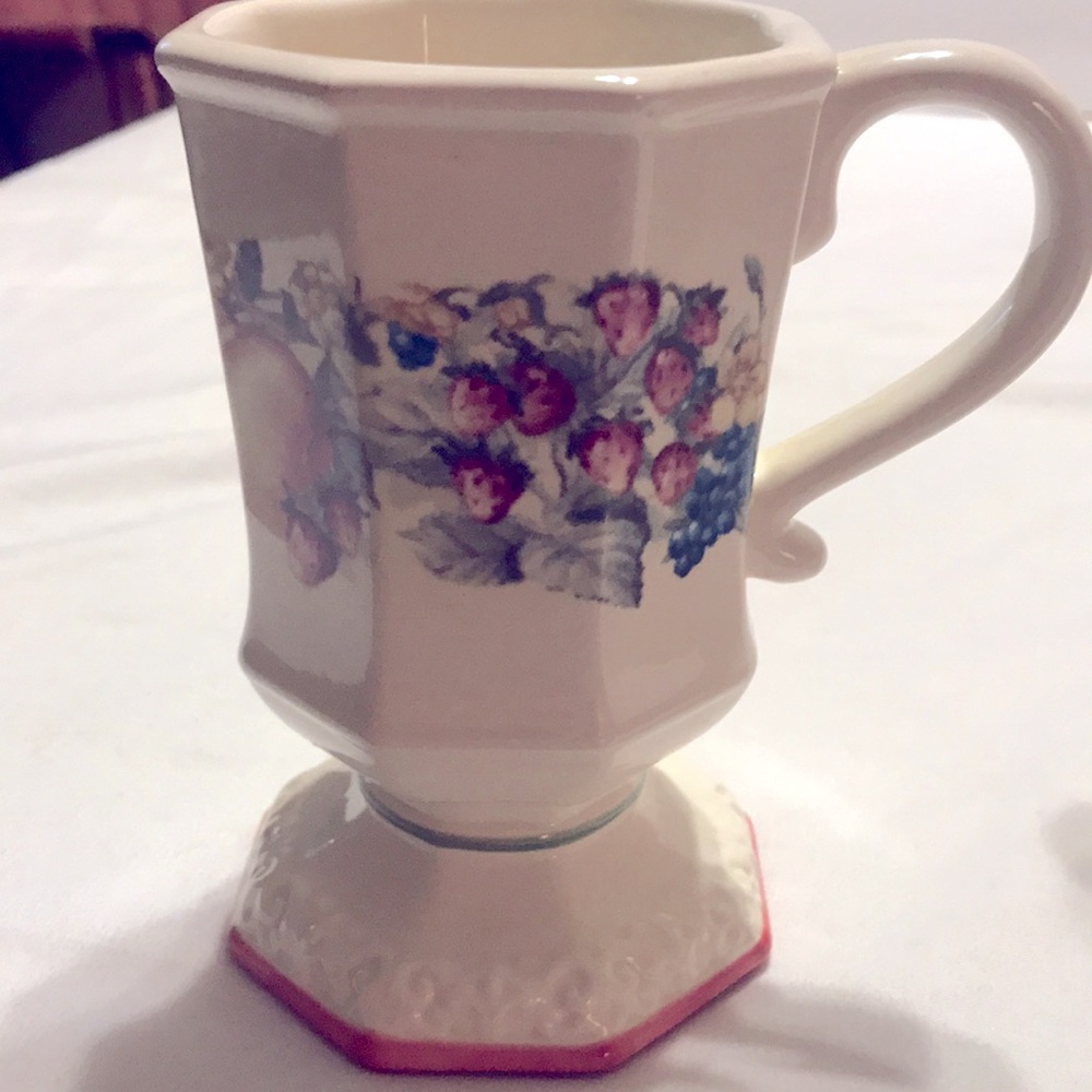 Avon Sweet Country Home Mugs